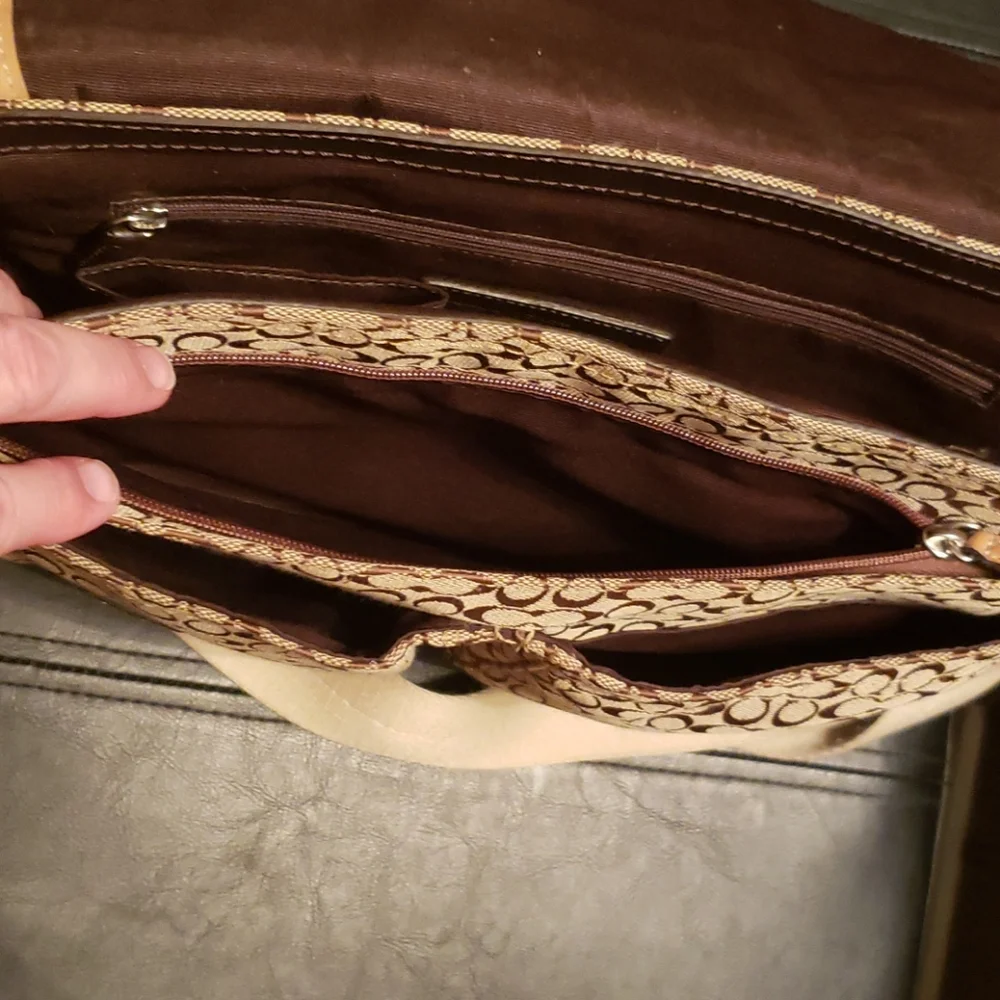 💥HP💥Coach Signature Voyager Crossbody Messenger - Picture 13 of 16